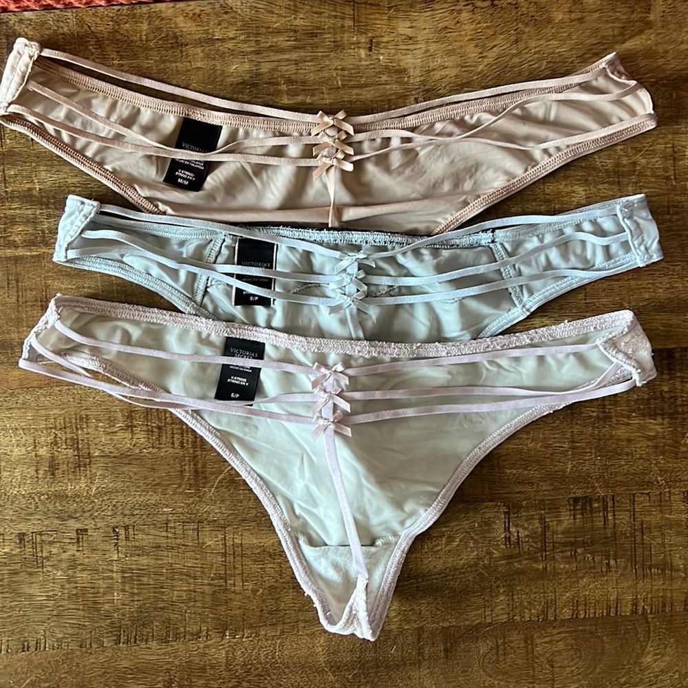 VS back detail thing trio